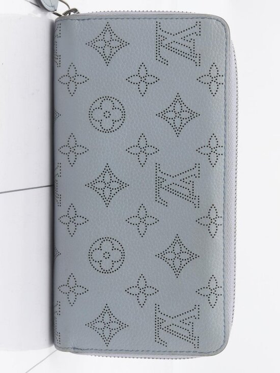 Louis Vuitton Handbags - LV Wallet